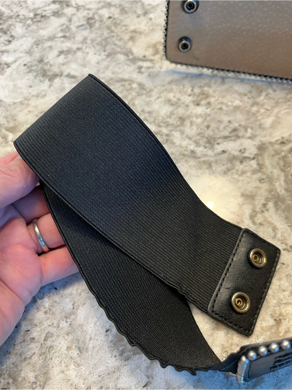 VIA SPIGA Black Manmade Top Leather-lined Sz S Elastic with Snap Closure